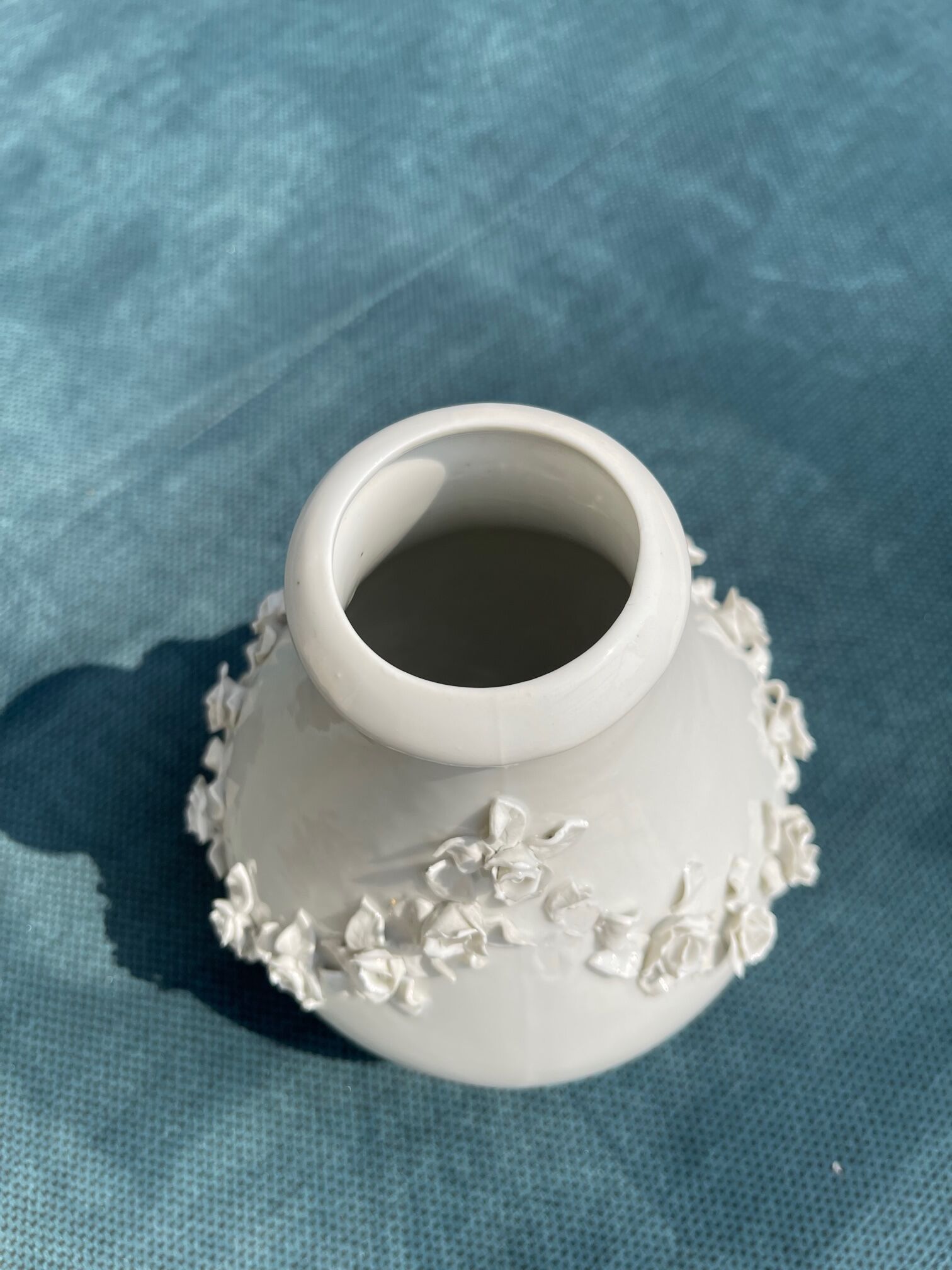 3D white vase with embossed roses