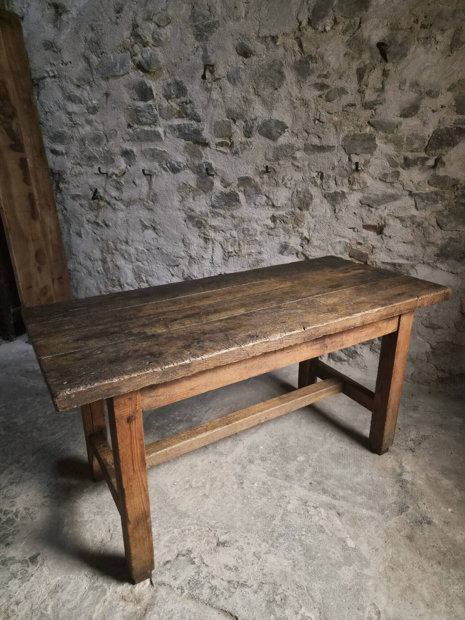 Dining table / antique work table in oak from France, 1750–1850