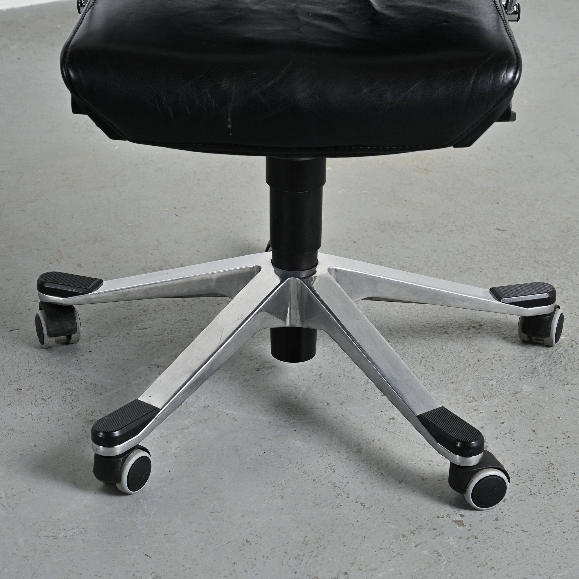 Fauteuil de bureau Giroflex 33 par Giroflex Suisse, début des années 1970