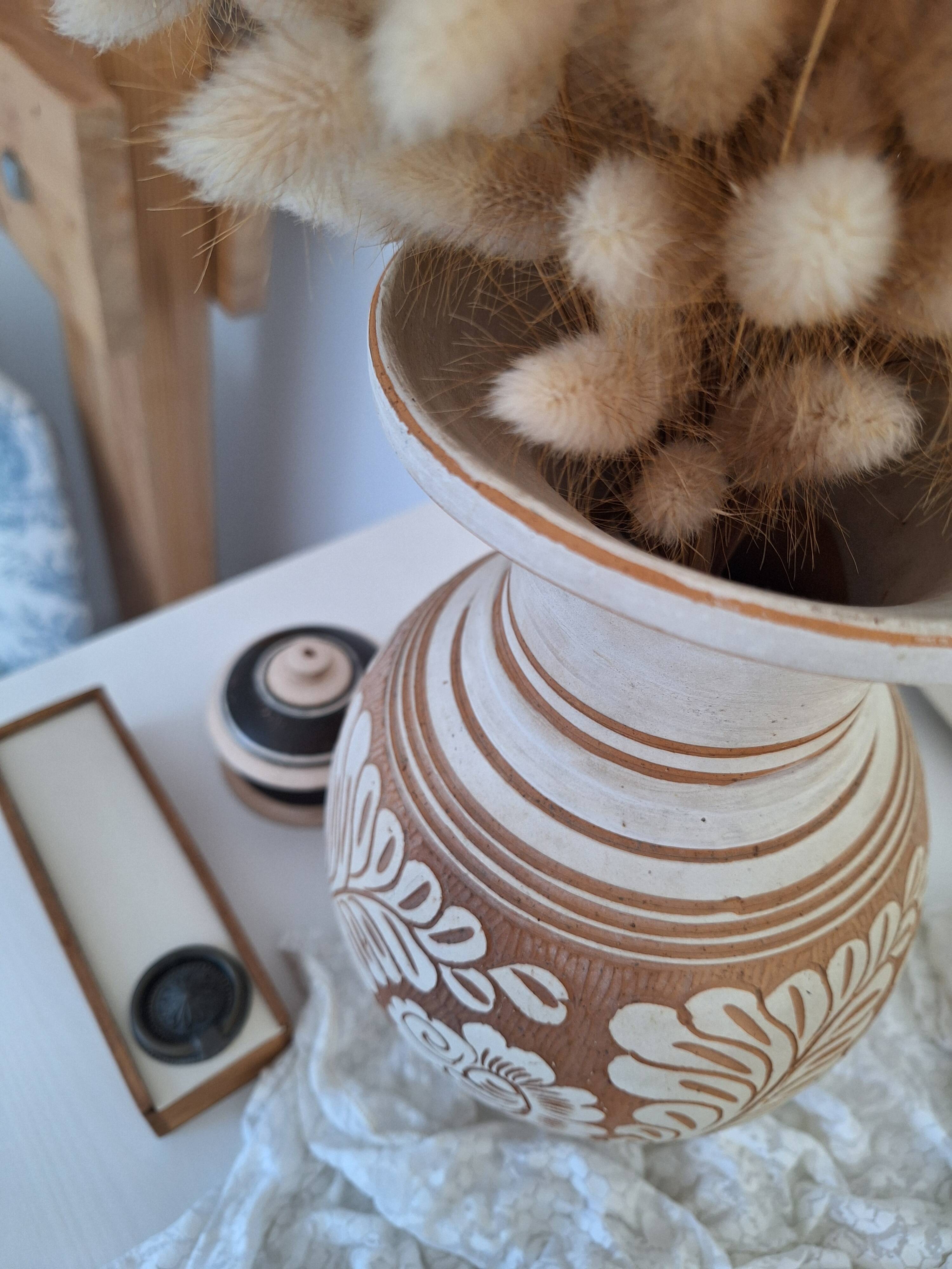 Vase / Poterie d'art artisanal crème et beige