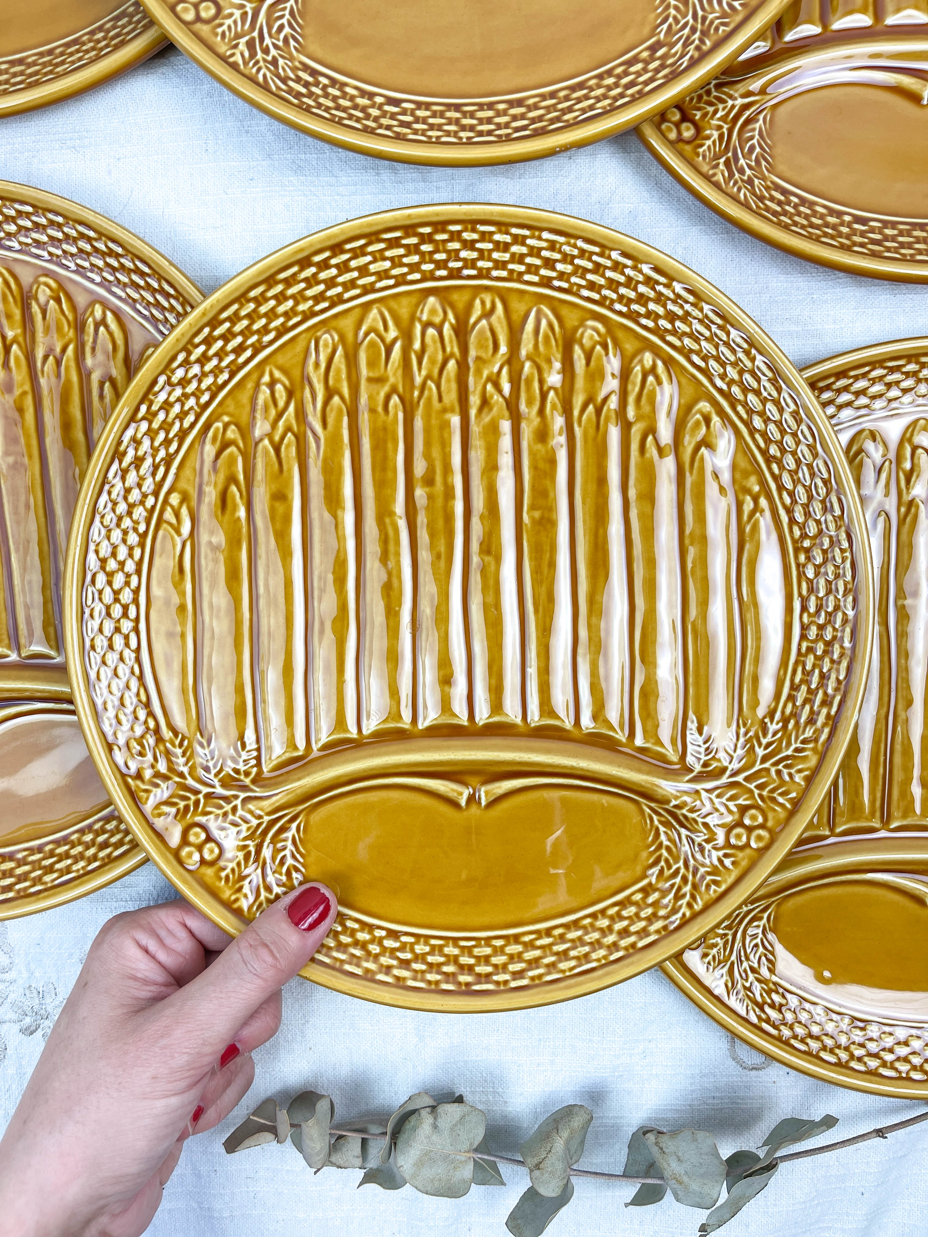 6 asparagus plates in slurry earthenware made in france 1970