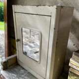 Medicine cabinet