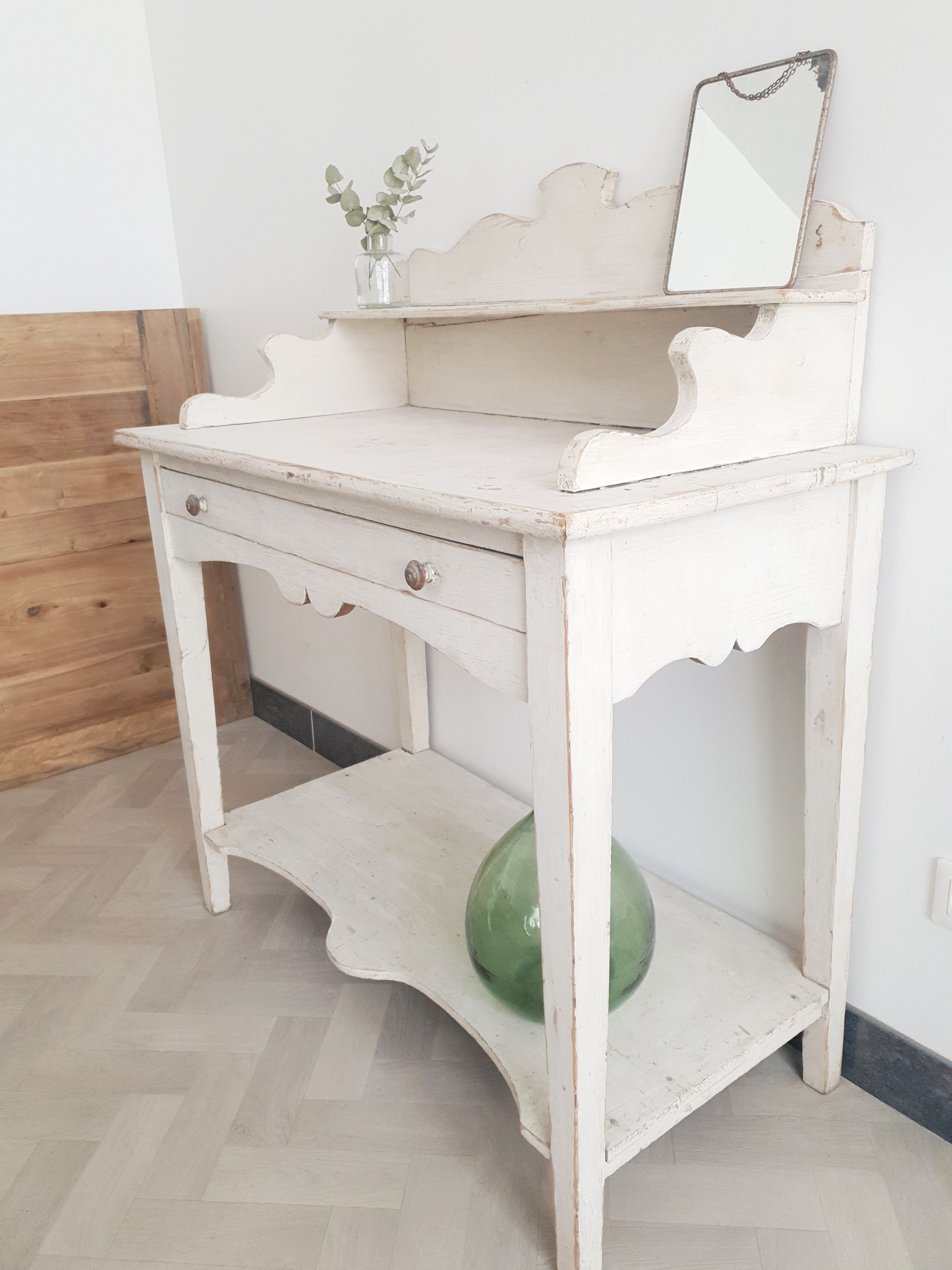 White patinated furniture