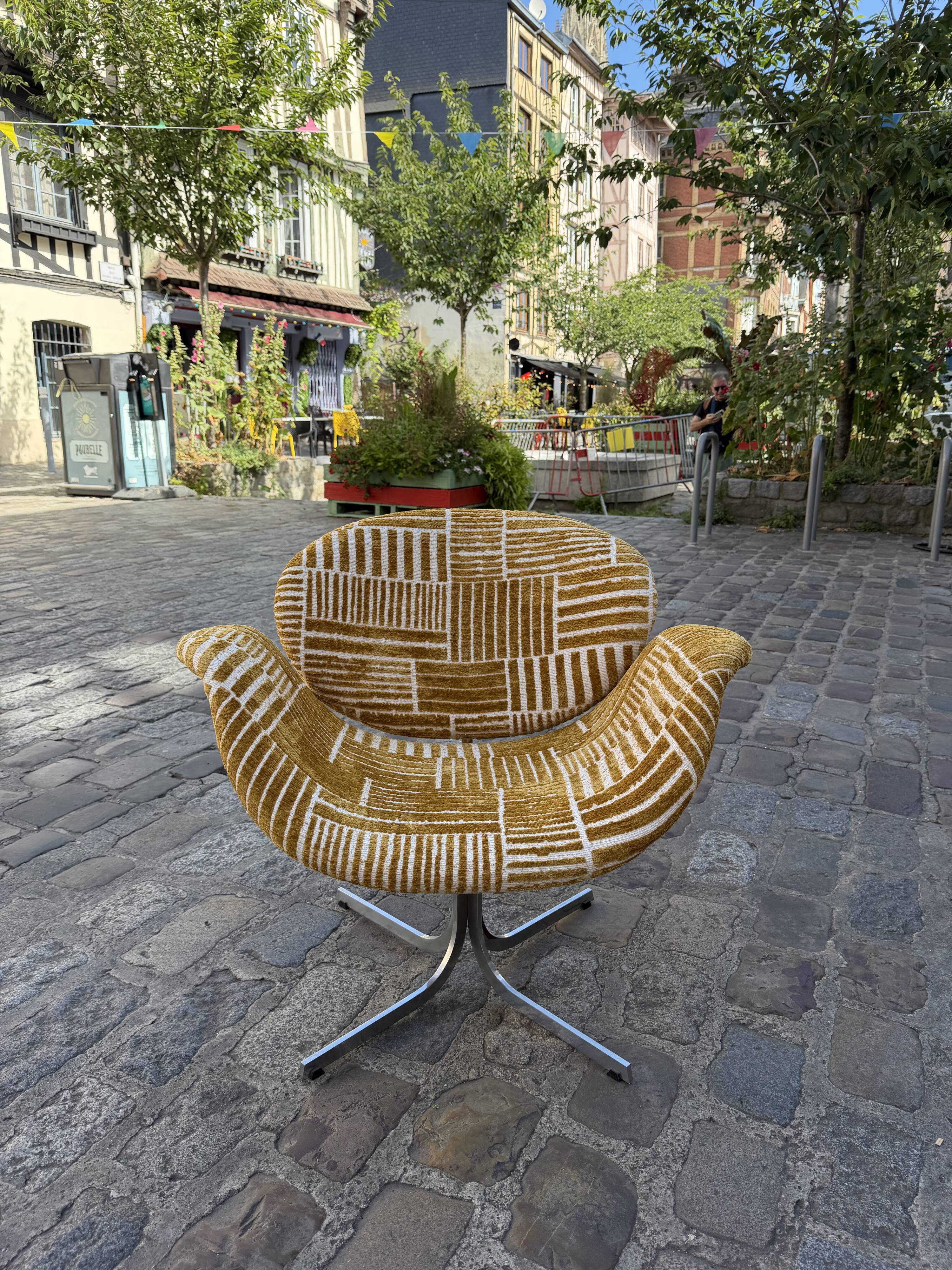 Fauteuil tulip midi de pierre paulin edition artifort
