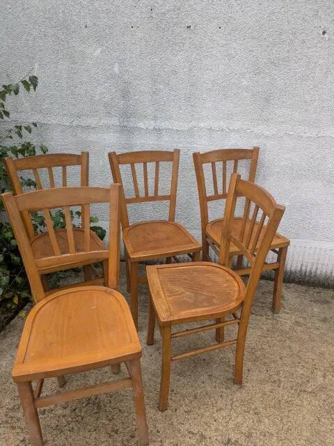 Lot de chaises bistrot