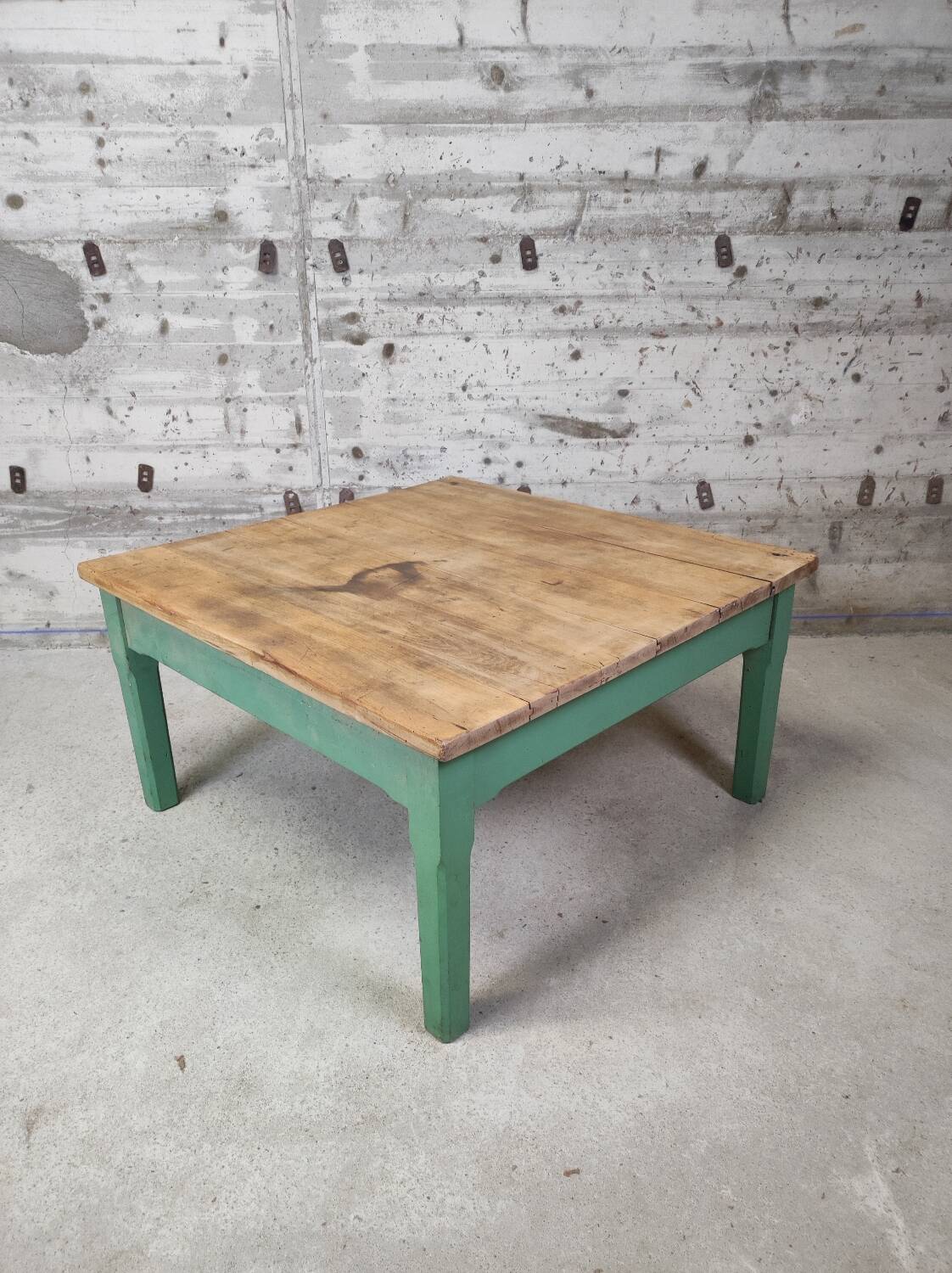 Table basse de ferme carré
