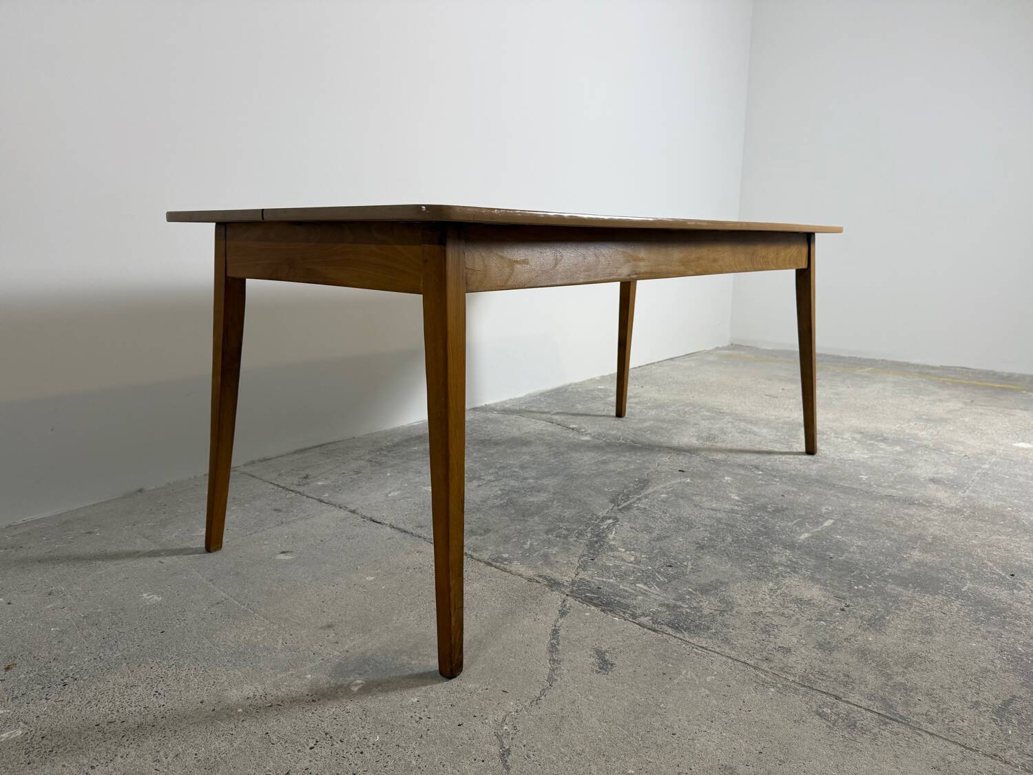 Vintage dining table – tapered legs – 1950s-1960s