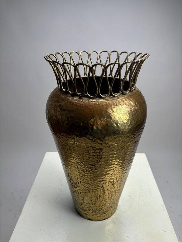 Mid-Century Hammered Brass Umbrella Stand in the style of Gio Ponti, 1950s