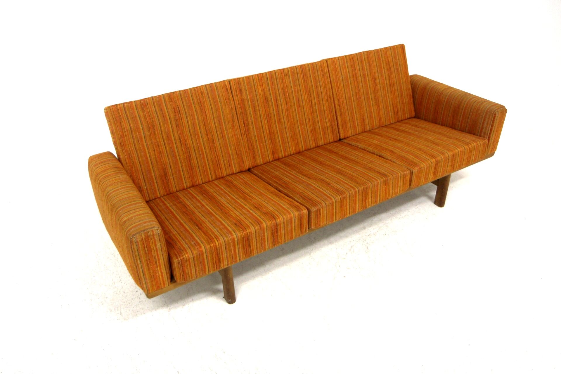 Scandinavian sofa "GE-236", Hans J. Wegner, Getama, Denmark, 1960