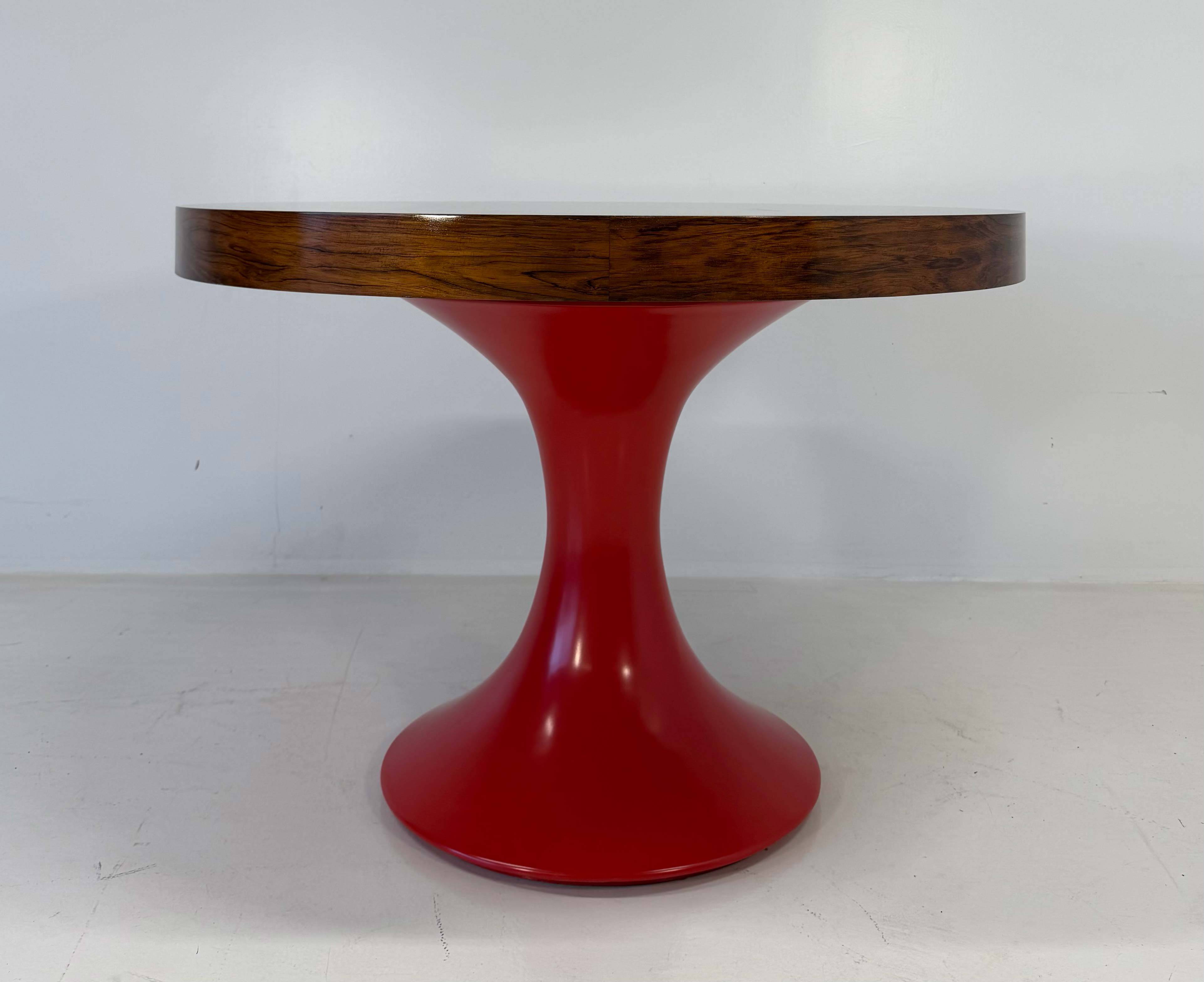 Italian Art Deco Round Table in Ziricote Wood with Red Lacquered Base, 1950