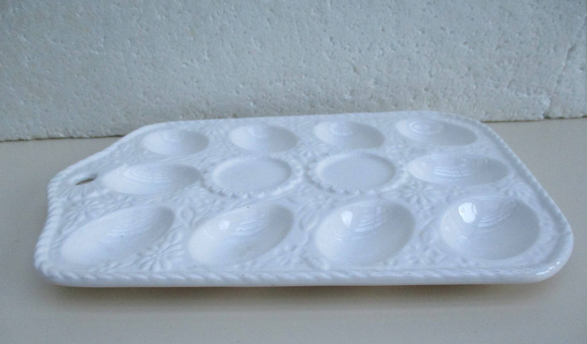 Egg dish, for presentation