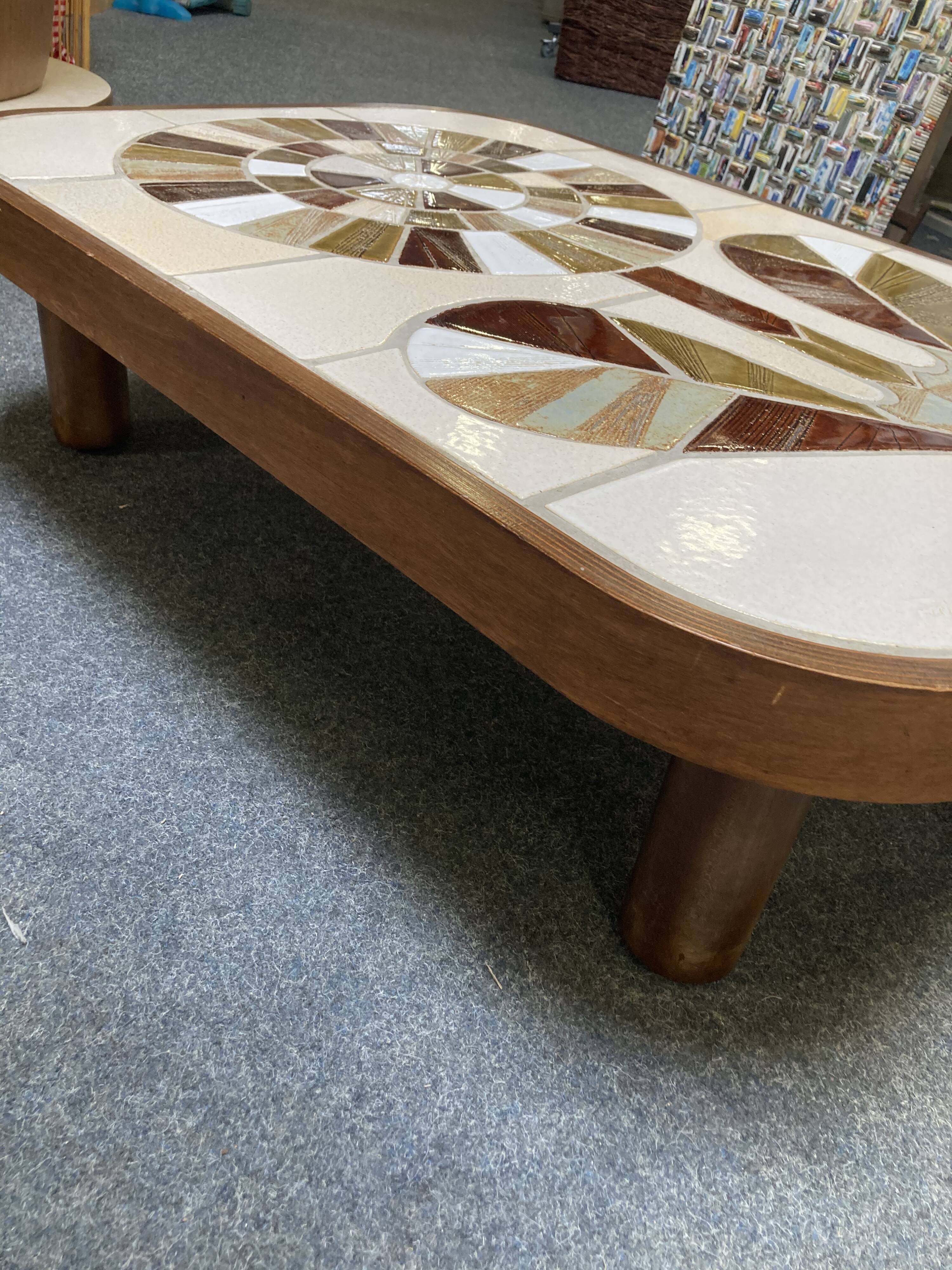 Ceramic coffee table Roger Capron shogun flower