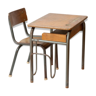 Bureau d'école vintage des années 60 avec porte-cartable