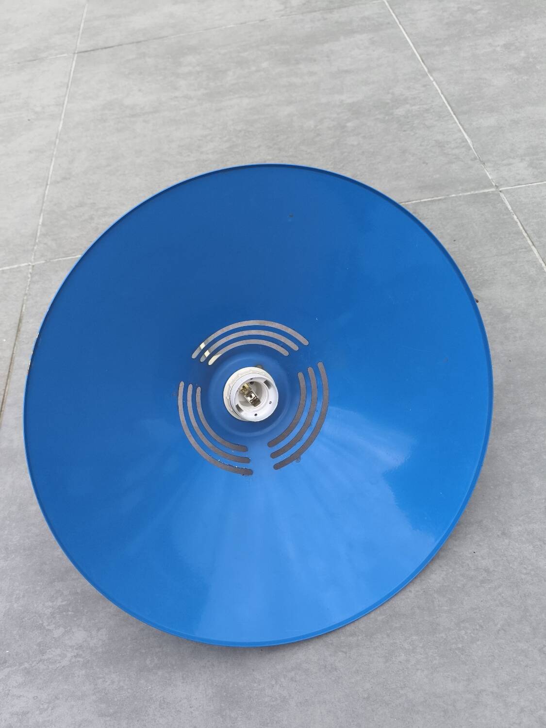 Memphis design chandelier suspension