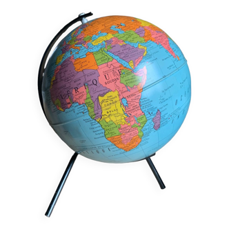 Globe rotating world map