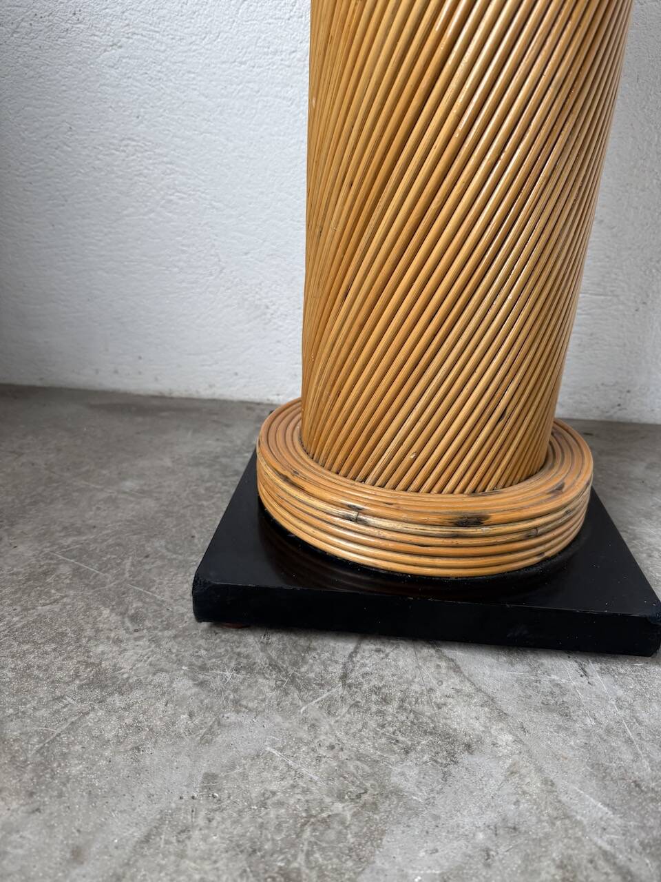 Crespi South Nursery Rattan Column