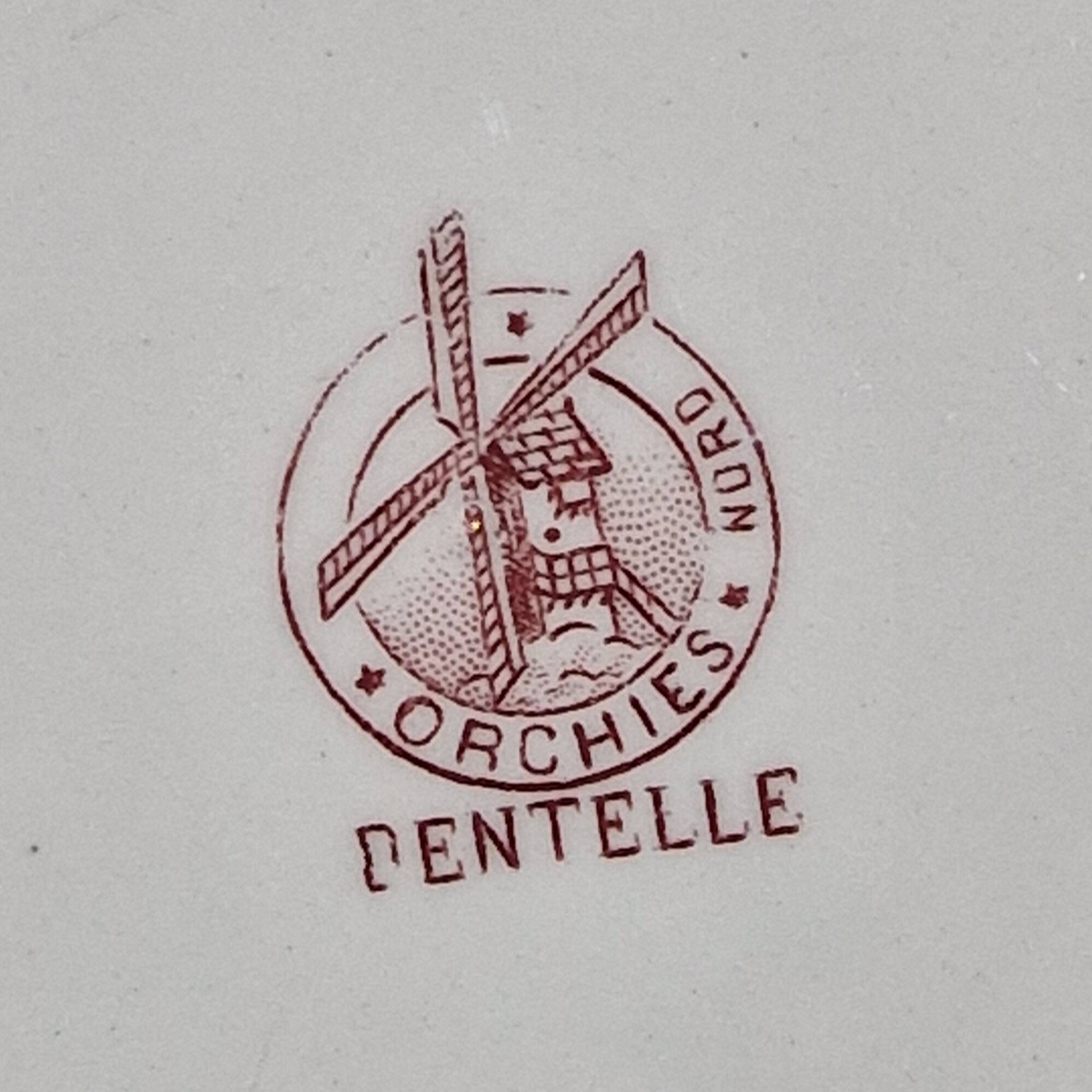 Large deep iron earth plate or small old round hollow dish Moulin des loups Dentelle model