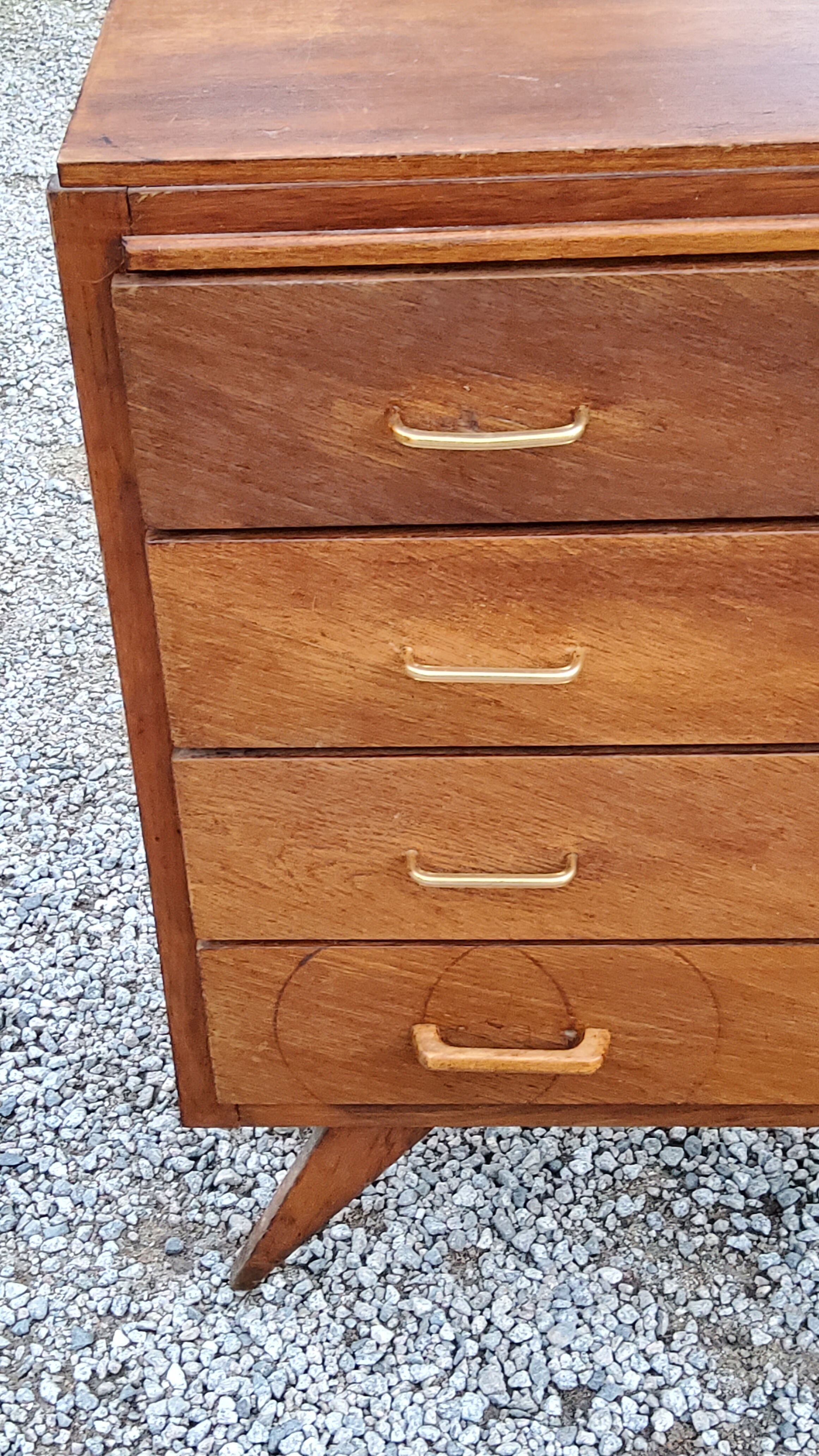 Chest of drawers of the 50s in golden oak compass feet 4 drawers