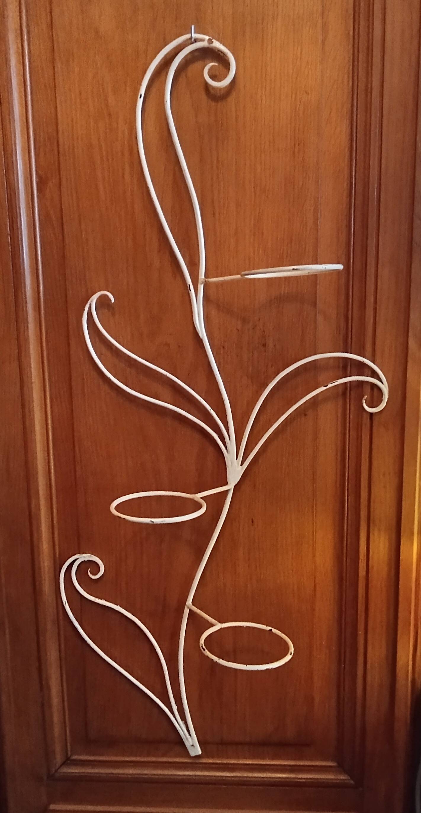 Vintage metal bouquet holder