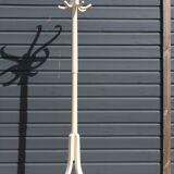 Baumann white parrot coat rack