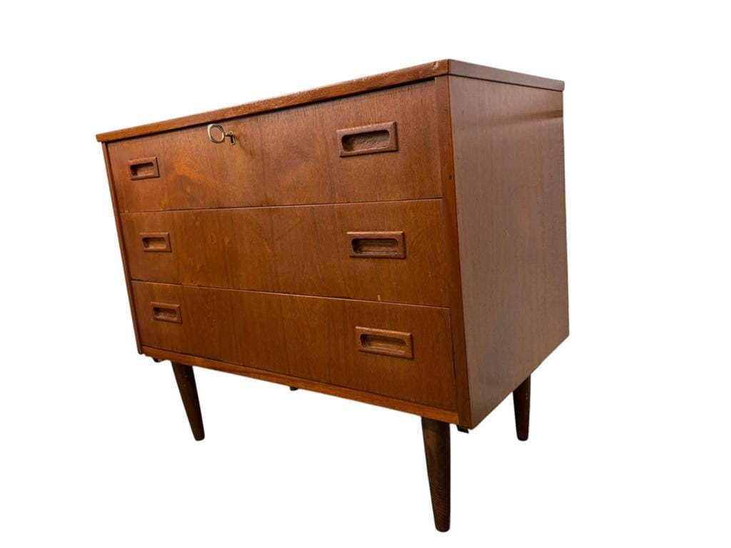 Vintage teak chest of drawers / mid-century wardrobe
