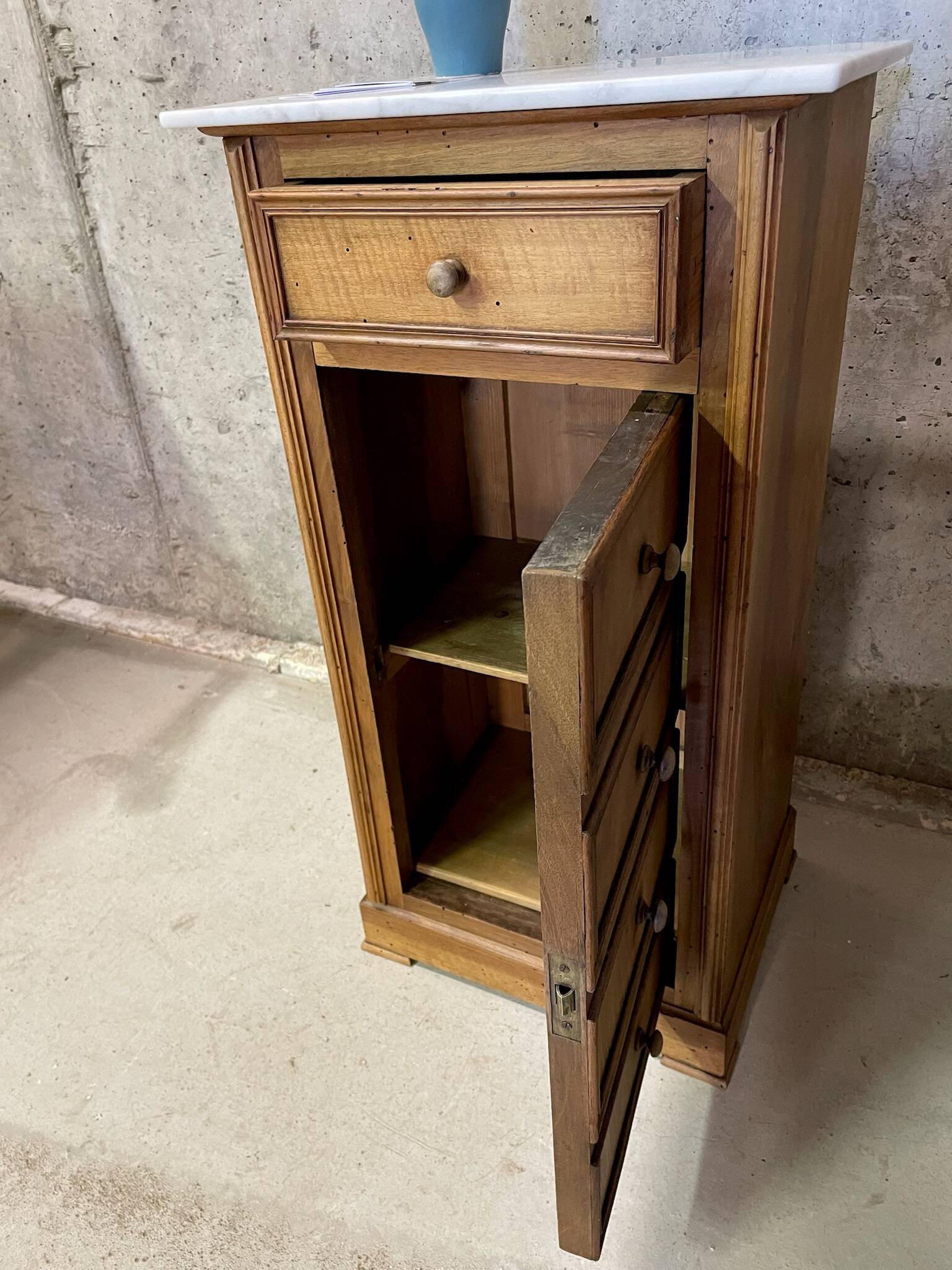 Chest of drawers type weekly / walnut white marble