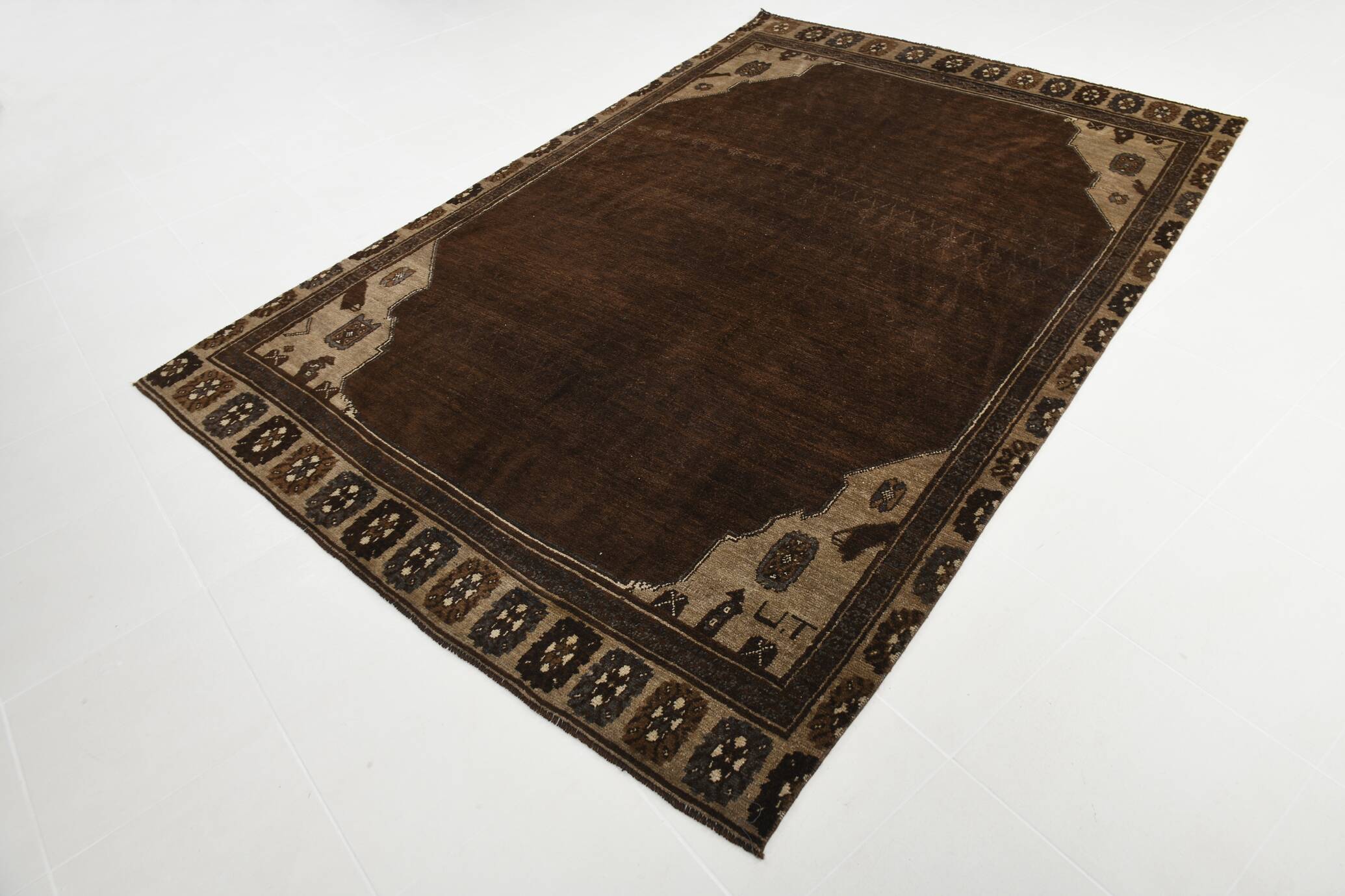 6x9 Persian Classic Rug, 195x290Cm