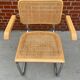Chaise Cesca modèle Marcel Breuer avec accoudoirs B64