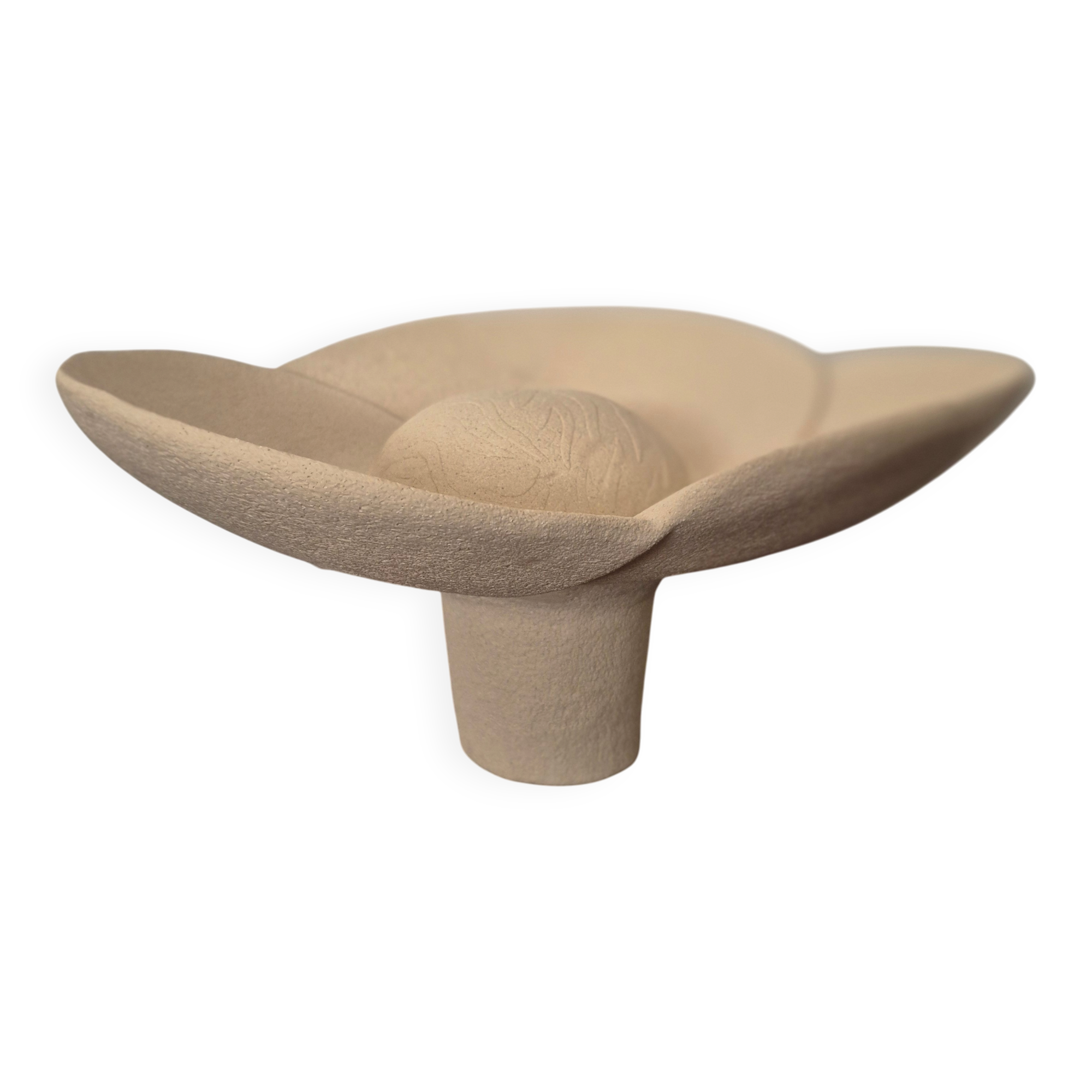 Sculptural bowl in chamotte stoneware