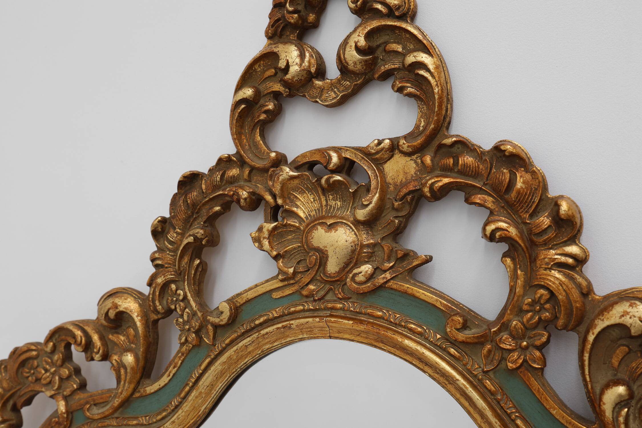 Belgian Louis XV Style Baroque Gilt Mirror with “Knitter-Duro Brevete” Labe