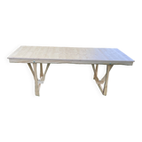 Folding table