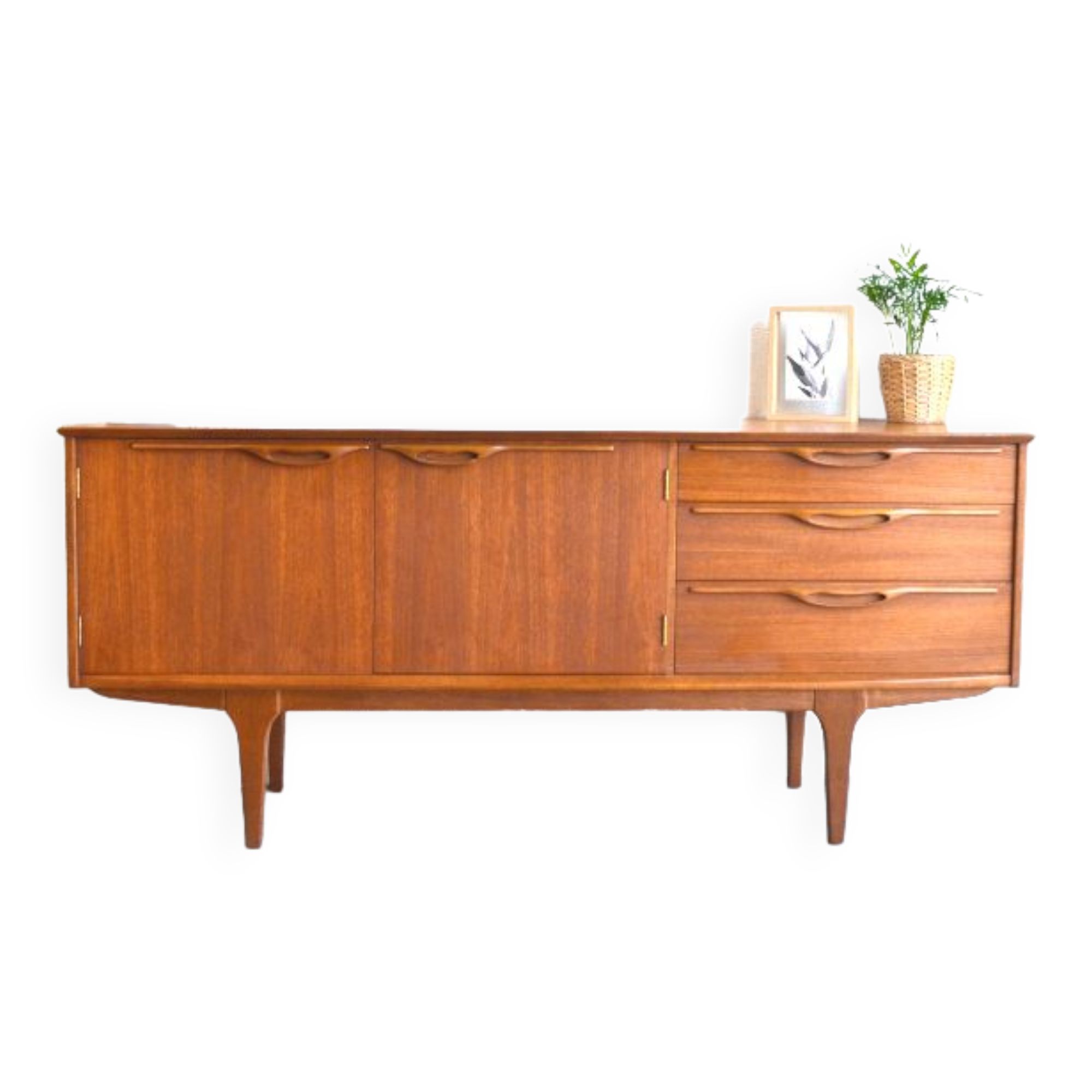Teak row by Jentique * 168 cm