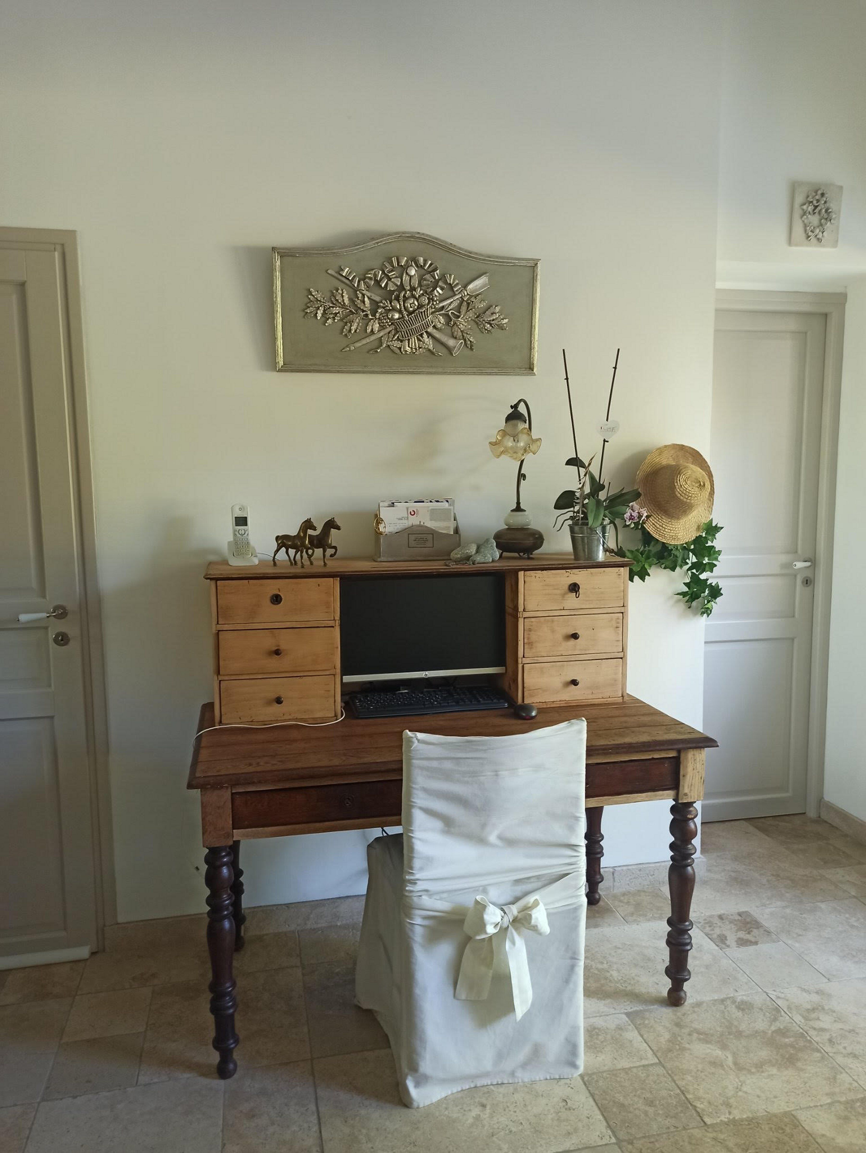 Top of door decorative paneau gilded wood