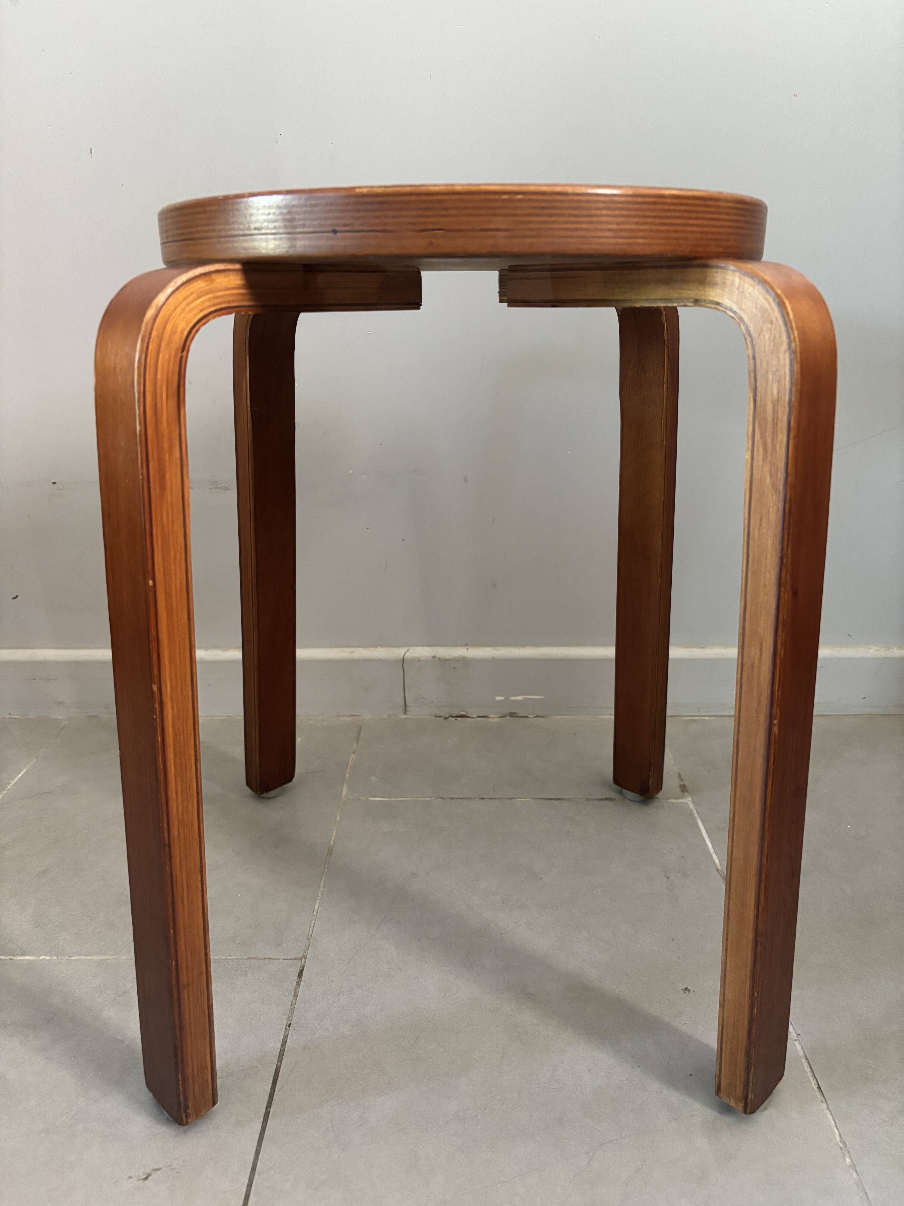 Pair of Artek stools model E60 (rare version with 4 legs), Alvar Aalto