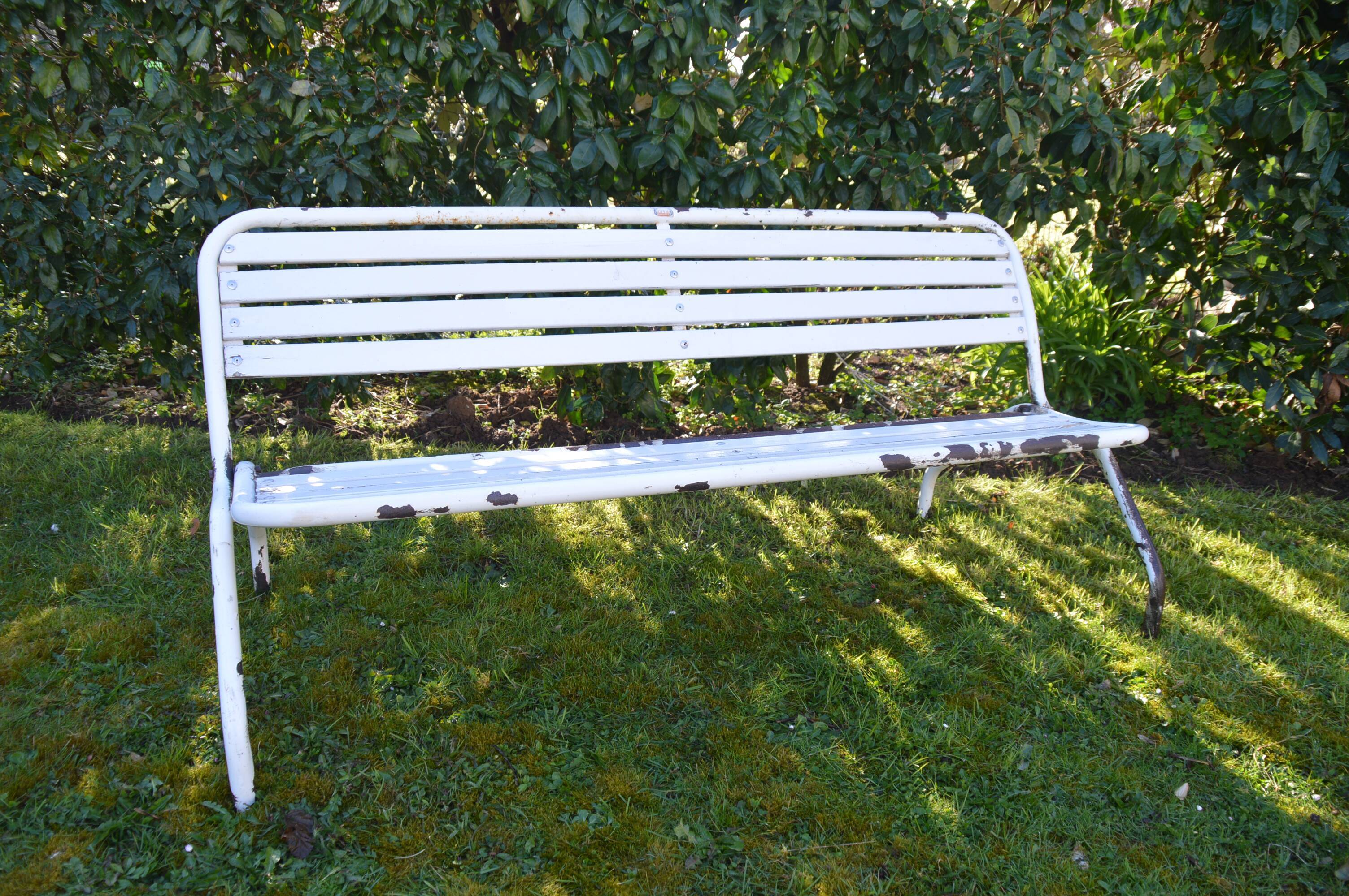 folding garden bench by HEM