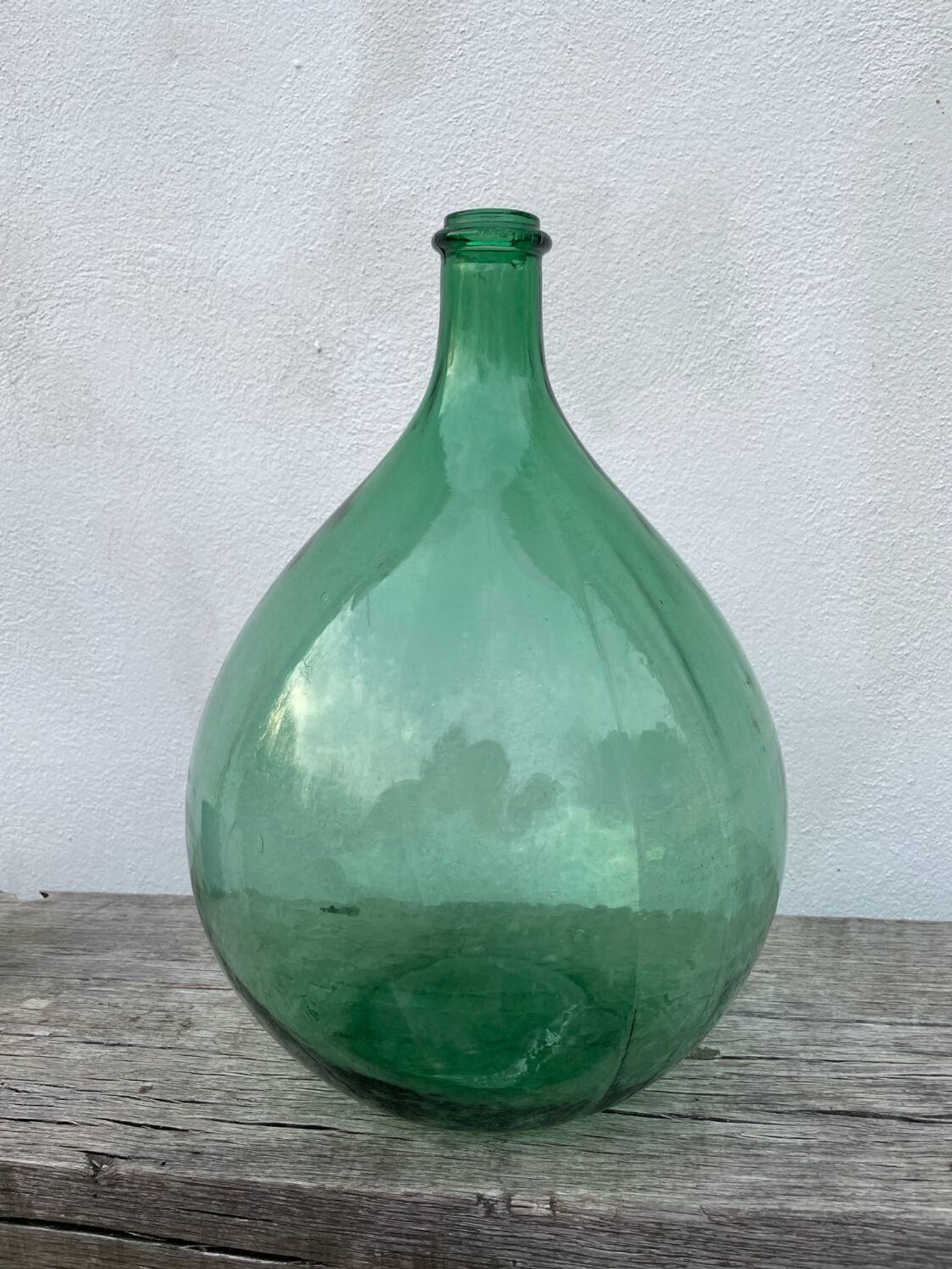 Grande dame Jeanne en verre vert
