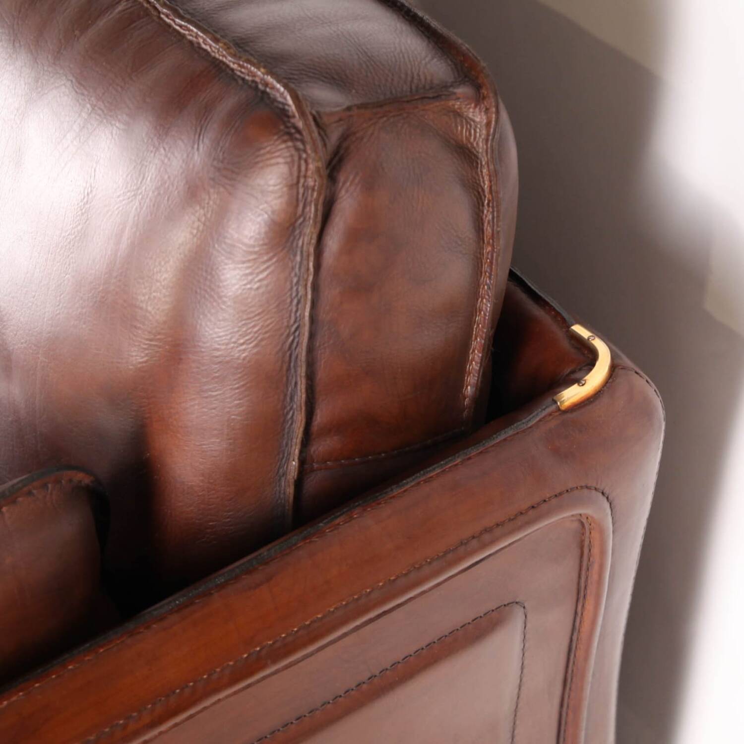 Paire de canapés cuir Roche Bobois