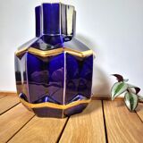 Ancient vase De Bruyn