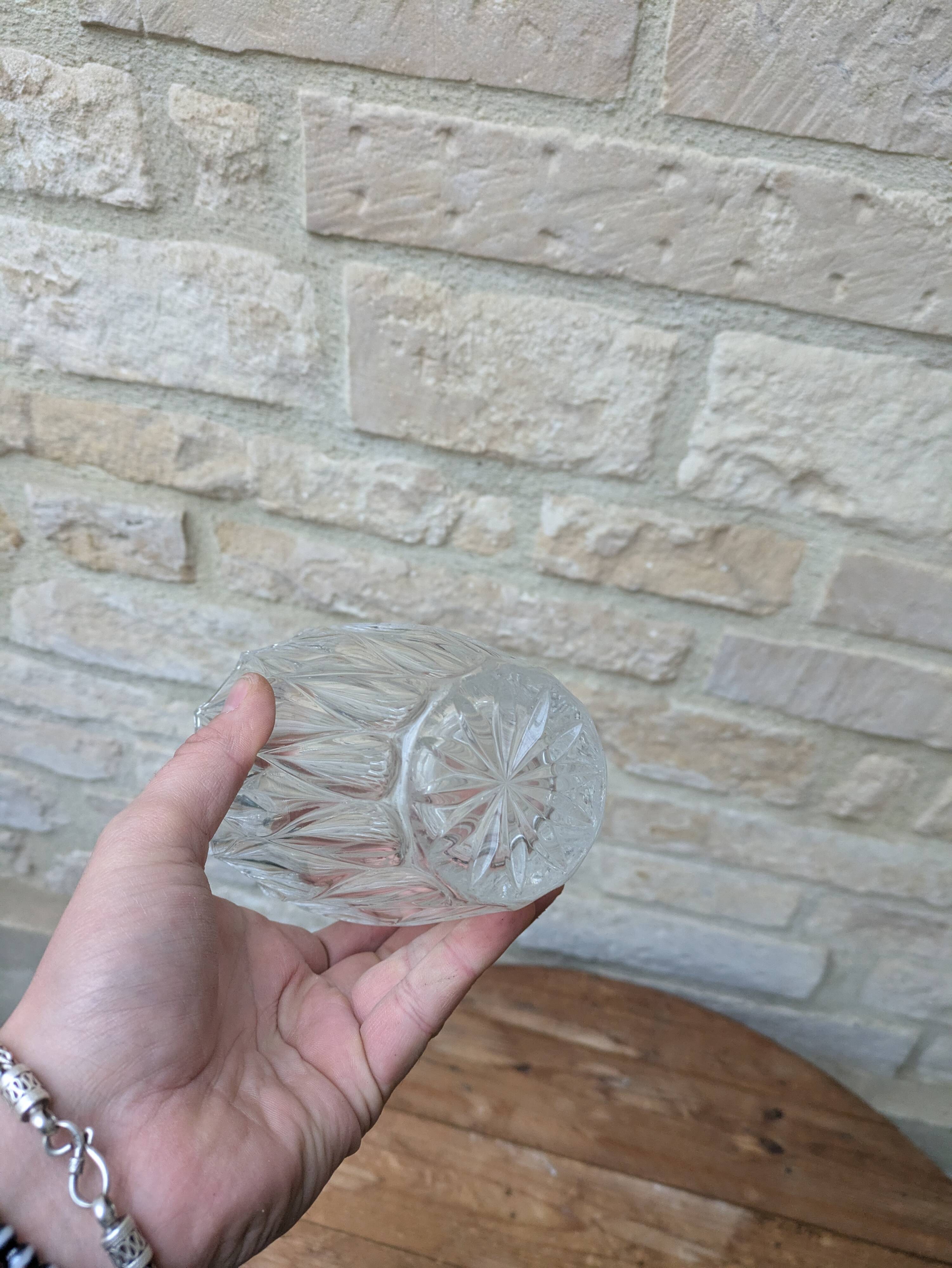 Old chiseled glass vase h16cm