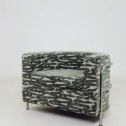 Brutalise lobby longue chair verdigris green 
