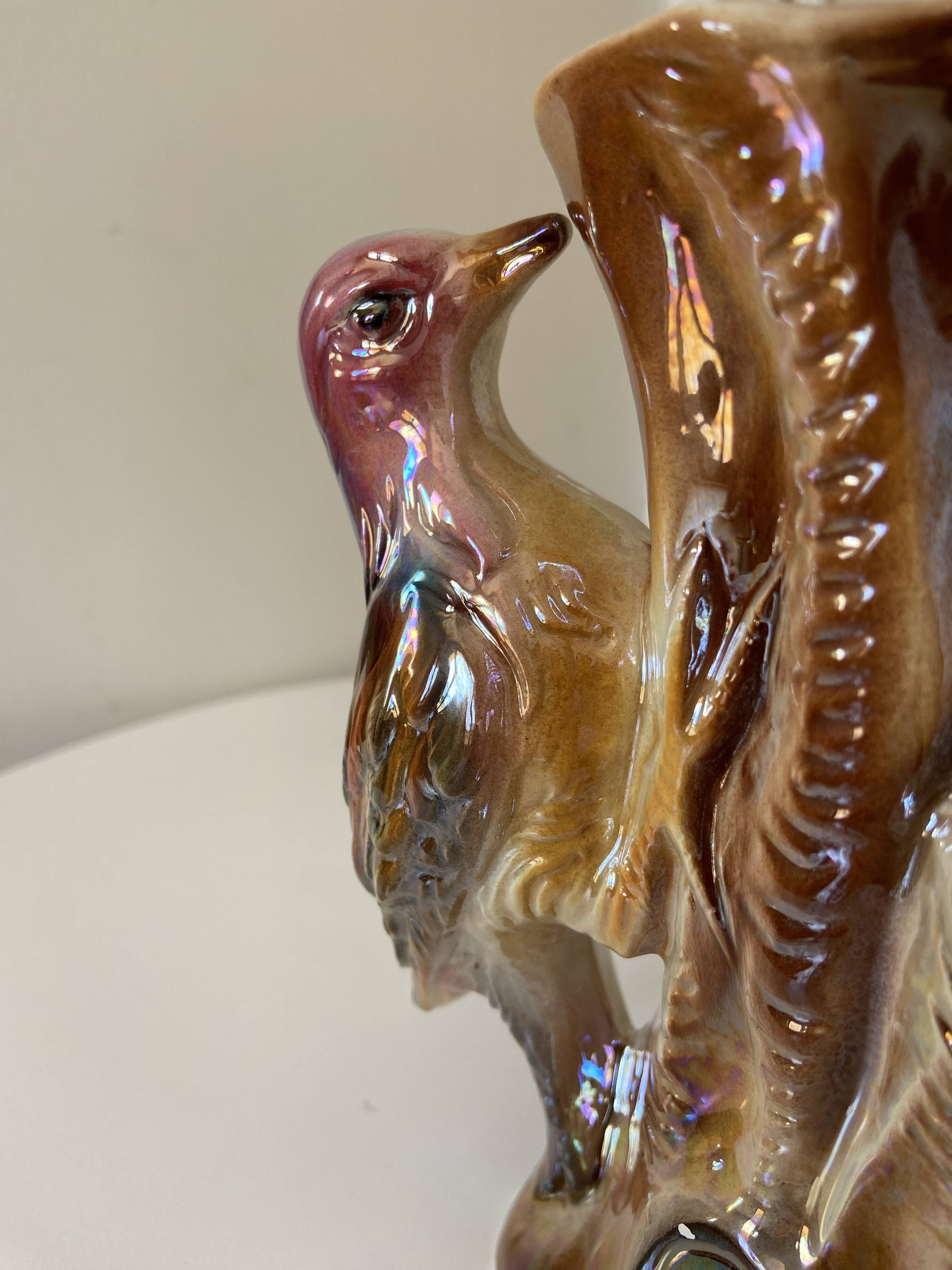 Kitsch Vase "Tree Trunk with Green Woodpecker" - Pink Iridescent Ceramic