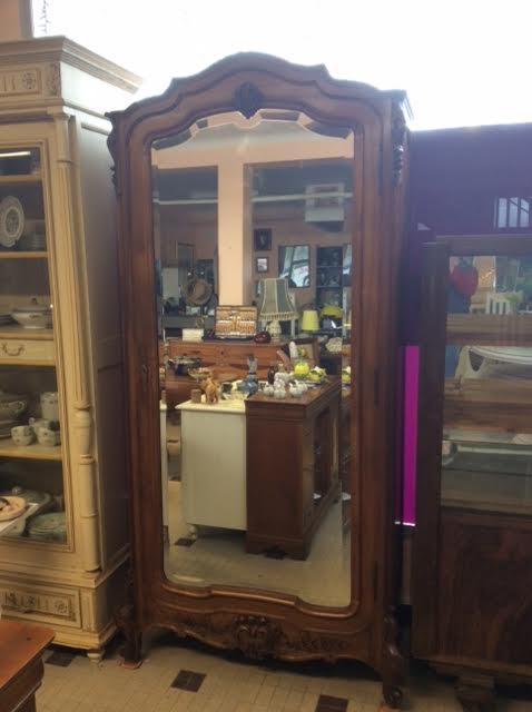 Standing man with door and ice