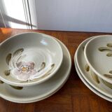 6 flat and deep stoneware plates