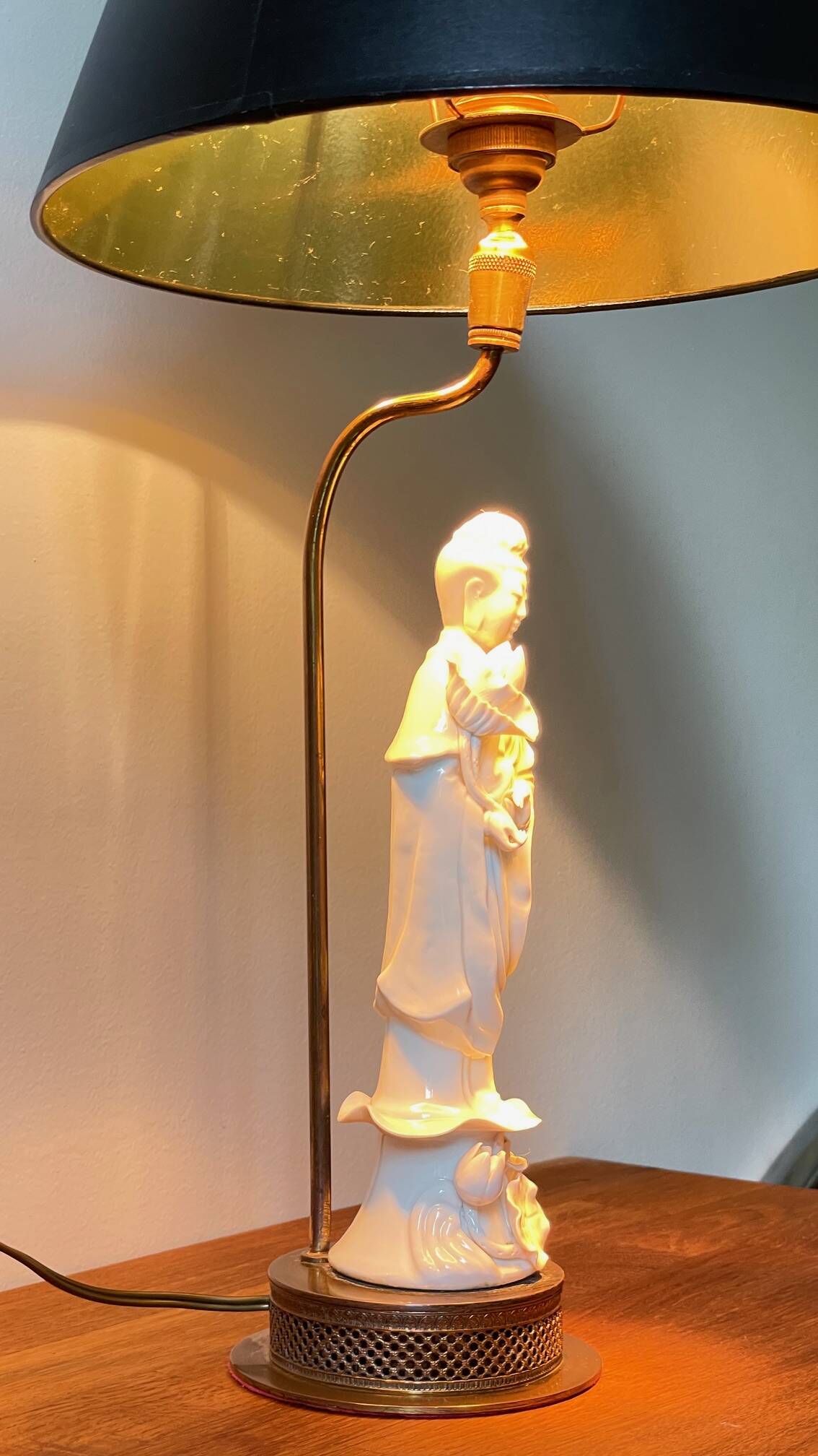 Fine ceramic lamp from the early 20th century