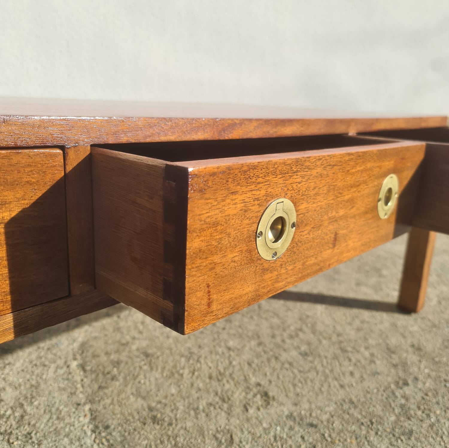 Table basse campagne militaire, marine, vintage