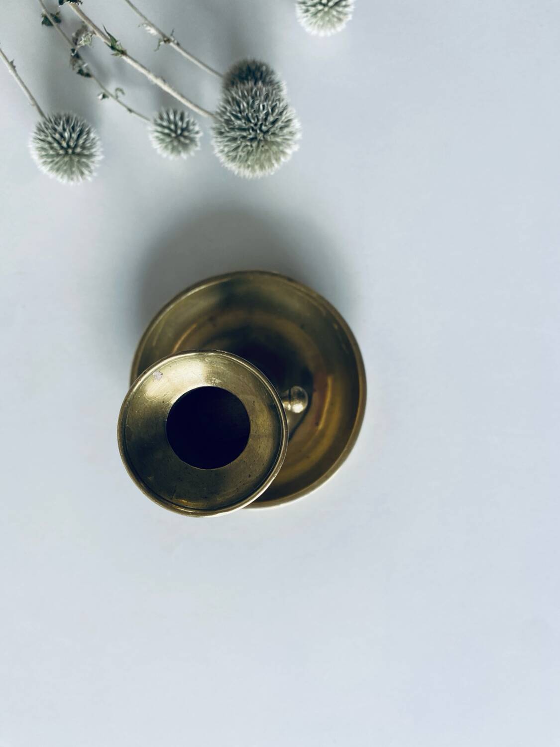 Classic candle holder