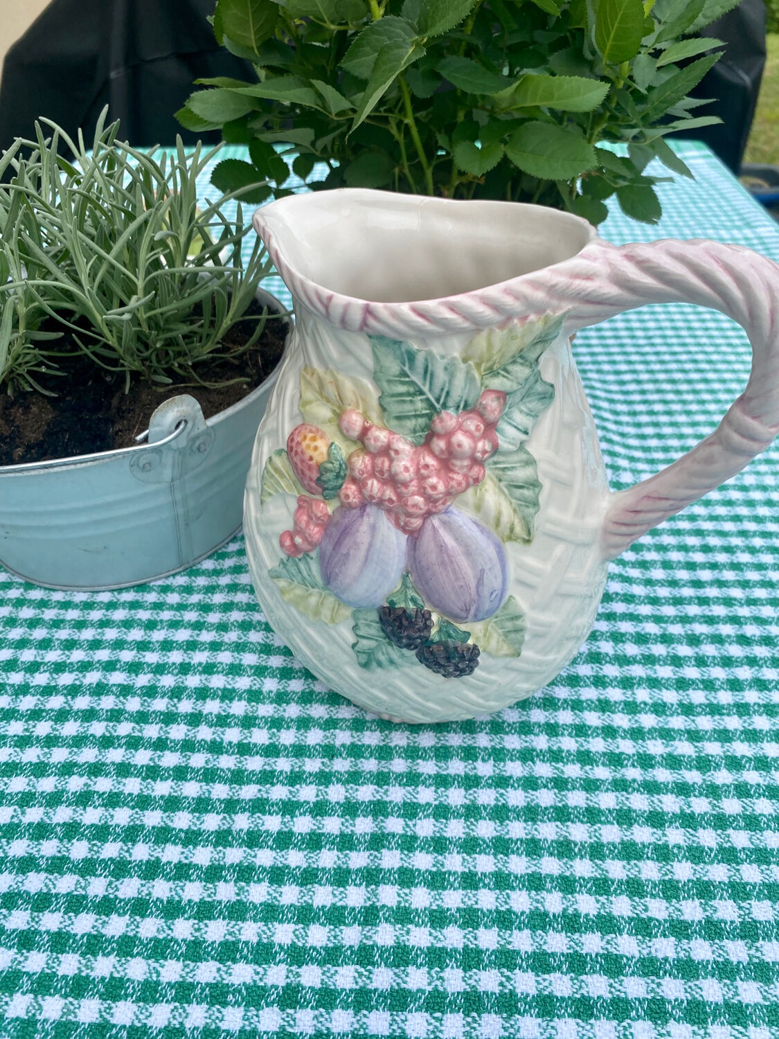 Splurry pitcher