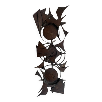 Metal wall sculpture