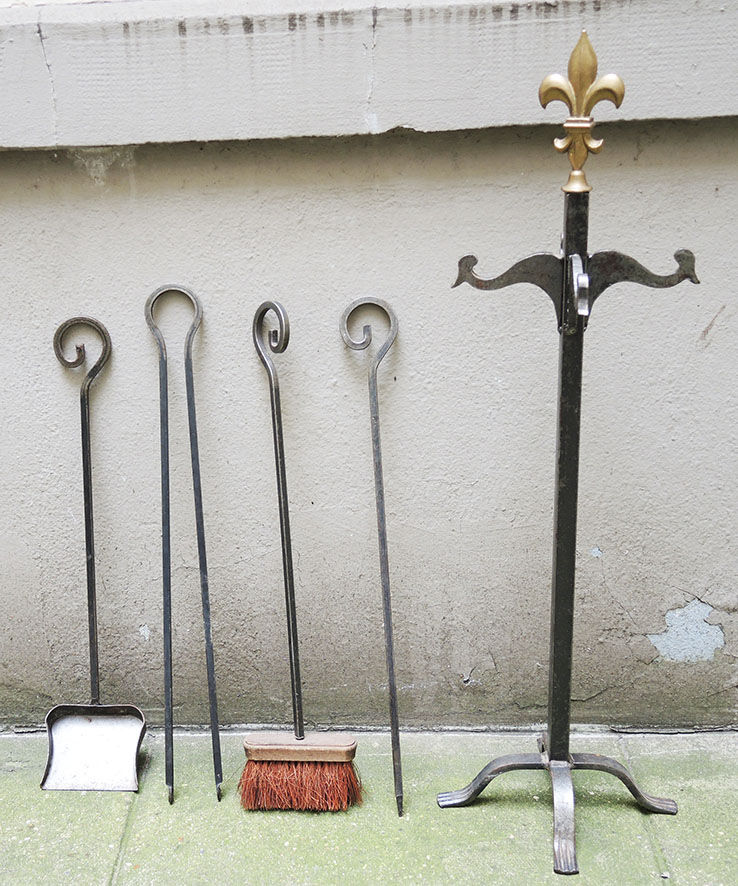 Former chimney servant 4-tools: fleur de lys