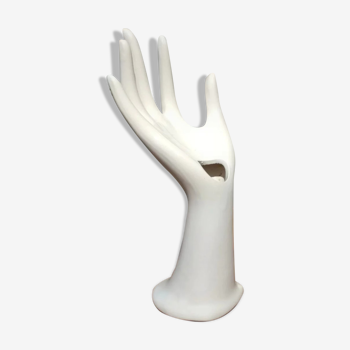 Vase vintage blanc en forme de main